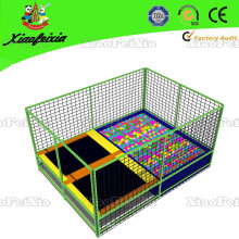 Mini trampolín rectangular con piscina de bolas (0622D)